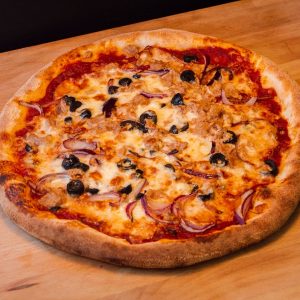 Pizza Tonno & Cipolla – 550g - Pizza Mediteraneo - Timisoara